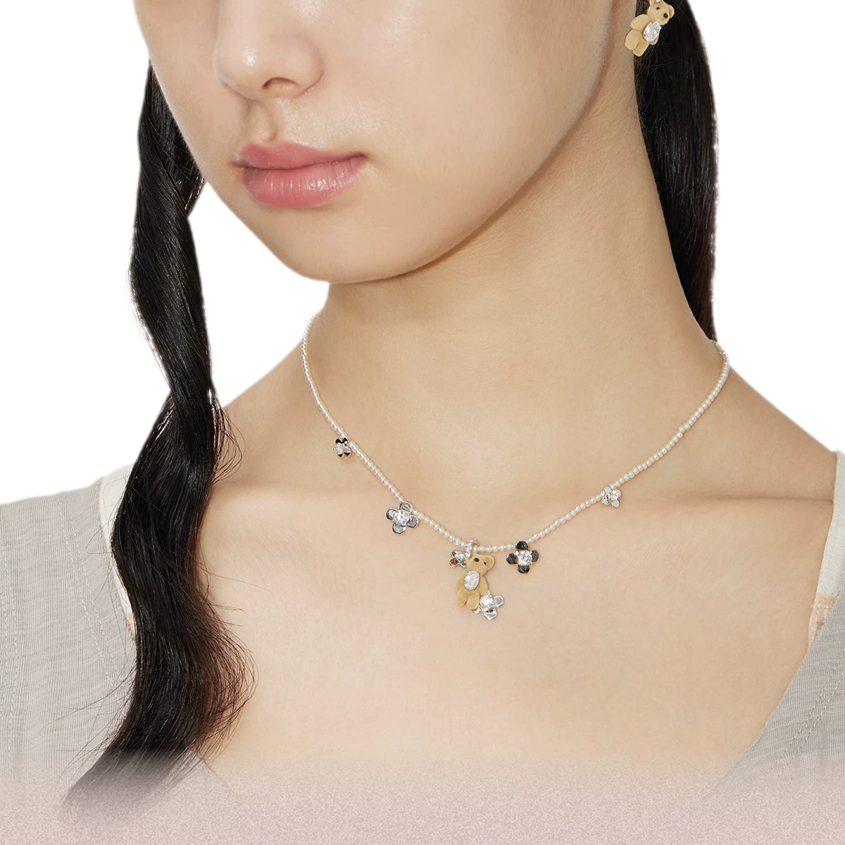 Floral Bear Pearl Necklace