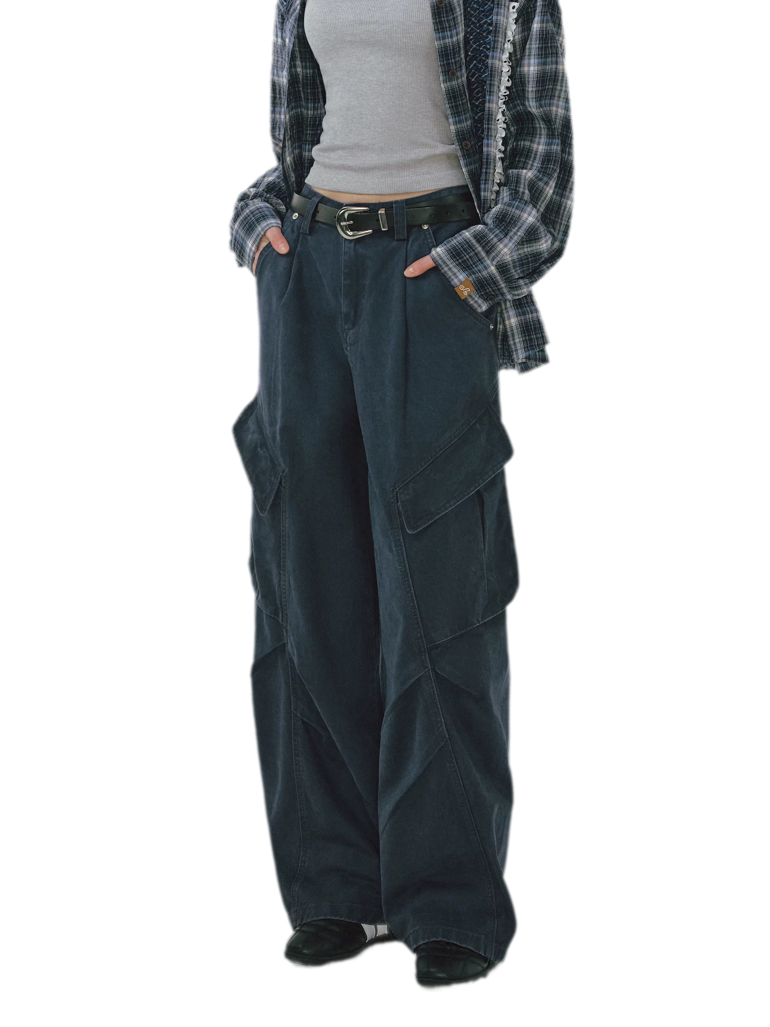 Pleated Wide-Leg Cargo Jeans