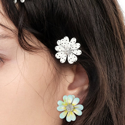 Daisy Flower Hair Clip
