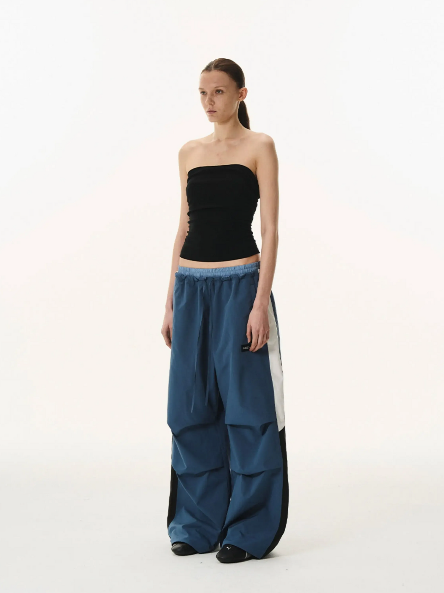 Pleated Contrast Wide-Leg Pants