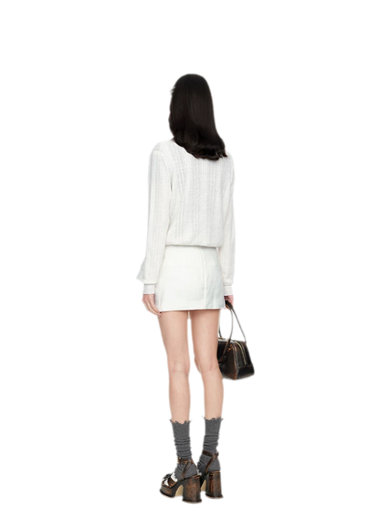 Summer Knit Pullover with Contrasting Collar