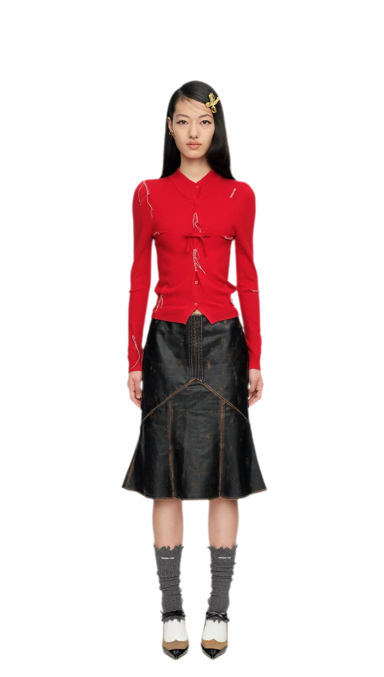 Elegant Knit Top with Pleat Details