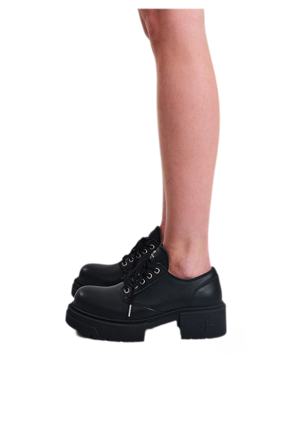 Statue Derby Shoes