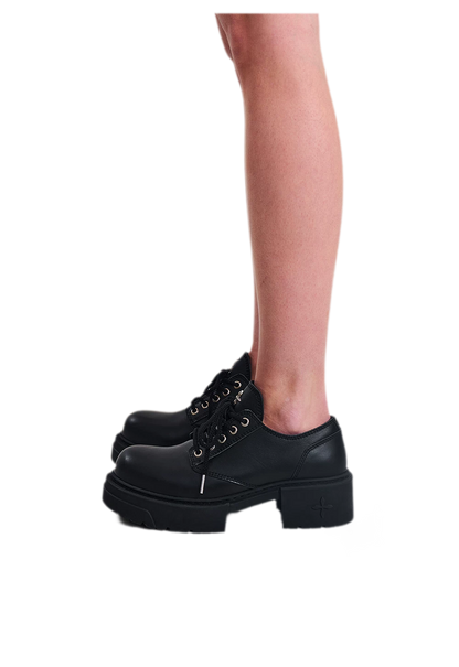 Statue Derby Shoes