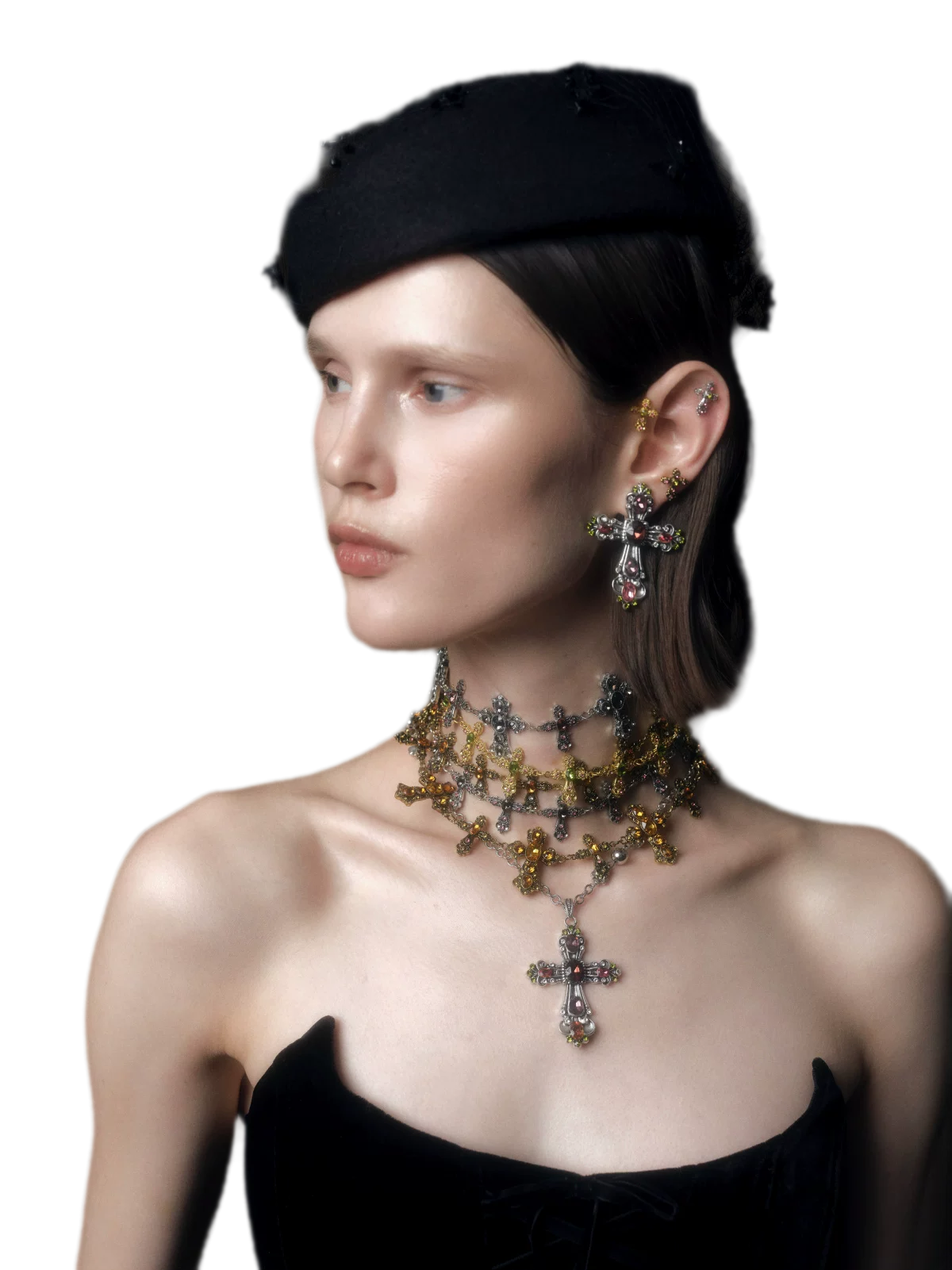 Collana con pendente a croce barocca vintage