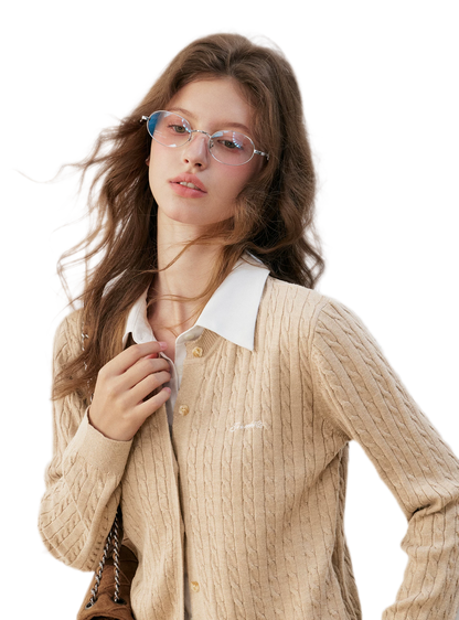 Cardigan en maille torsadée avec empiècement chemise