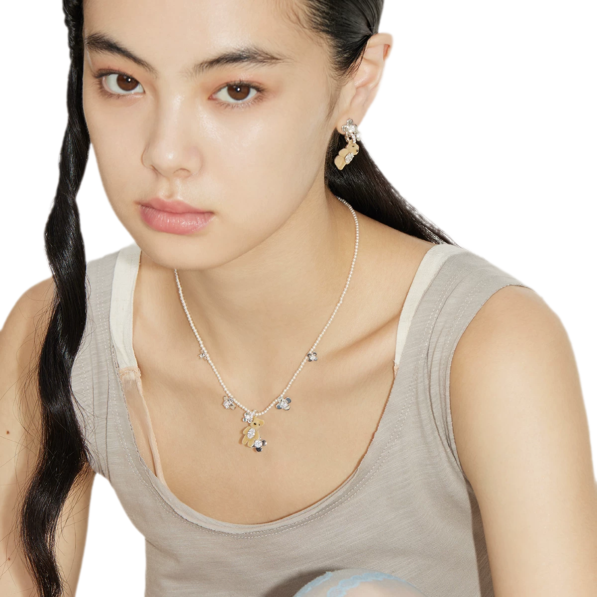Floral Bear Pearl Necklace