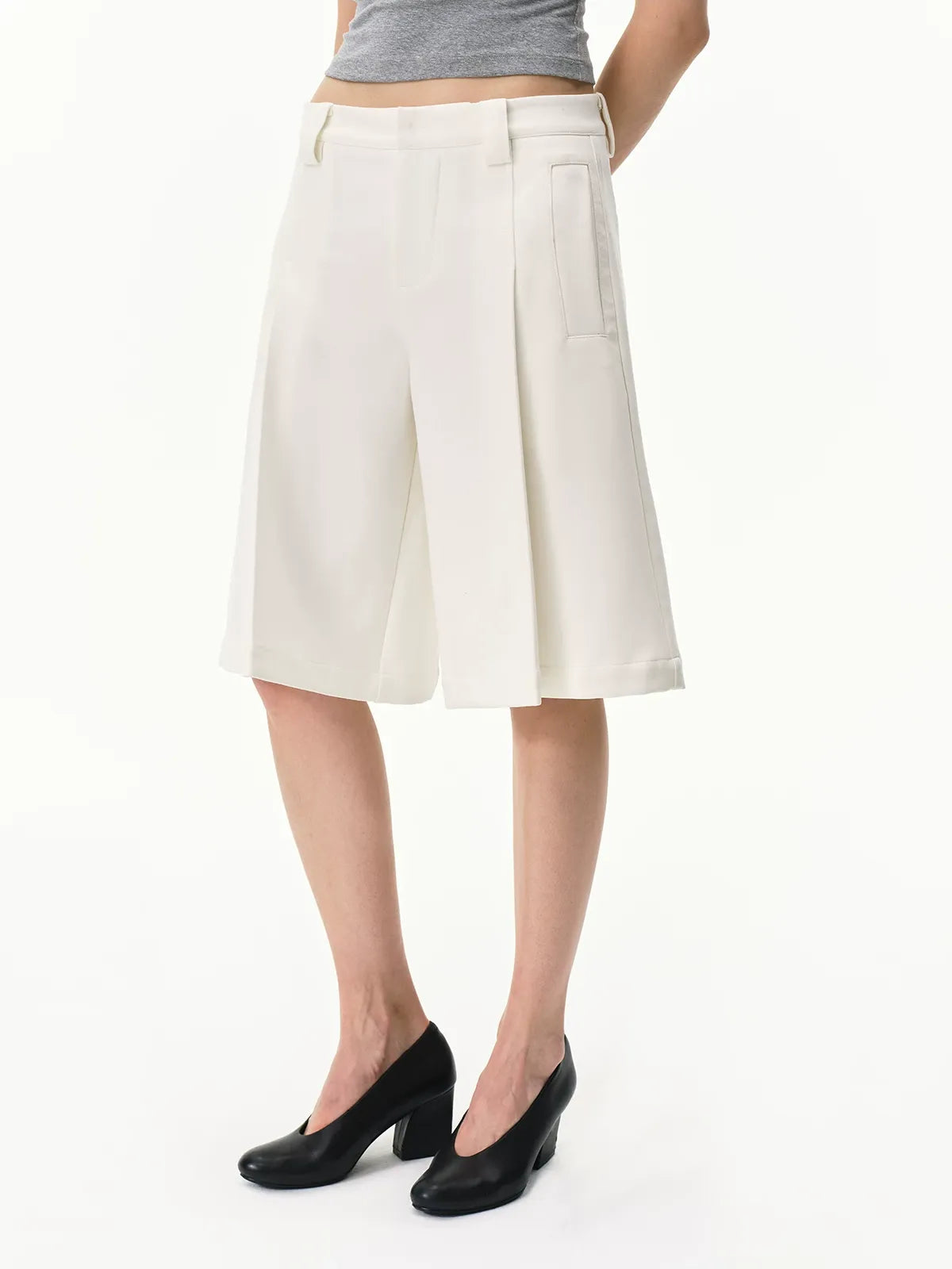 Pleated Bermuda Shorts