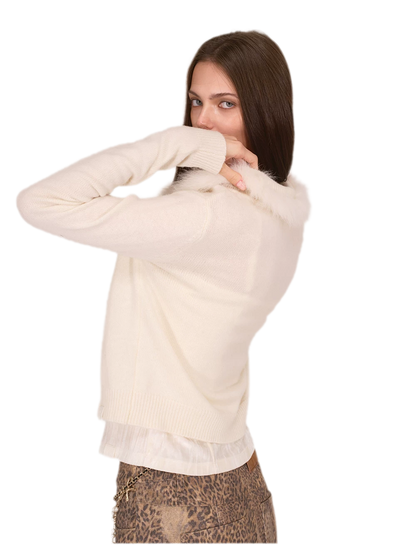 Gilet court en maille avec bordure en fourrure de renard