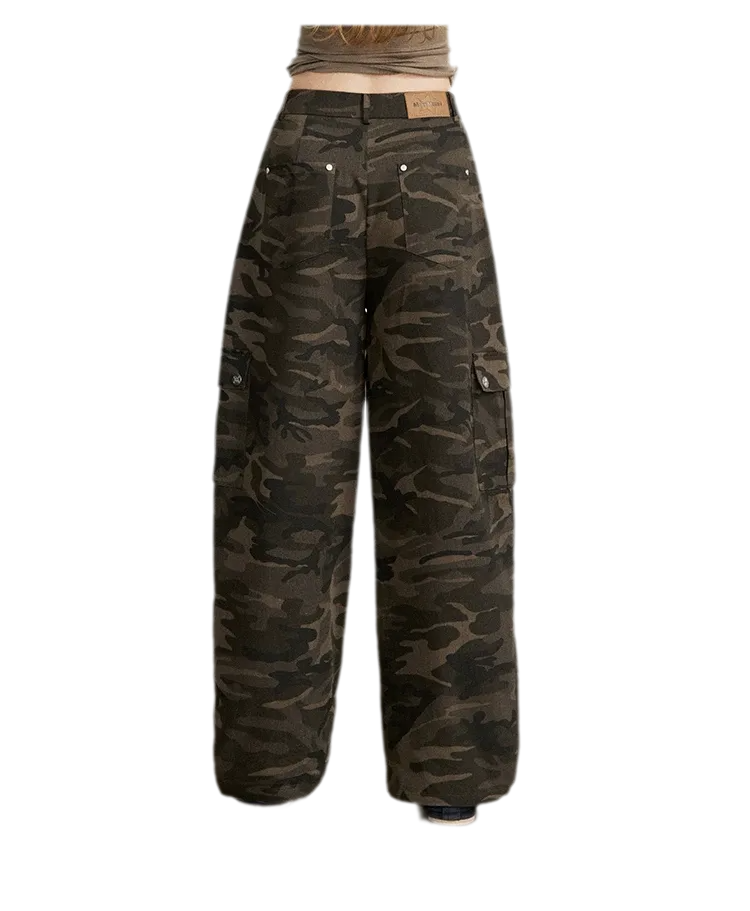 Vintage Curved-Leg Cargo Pants