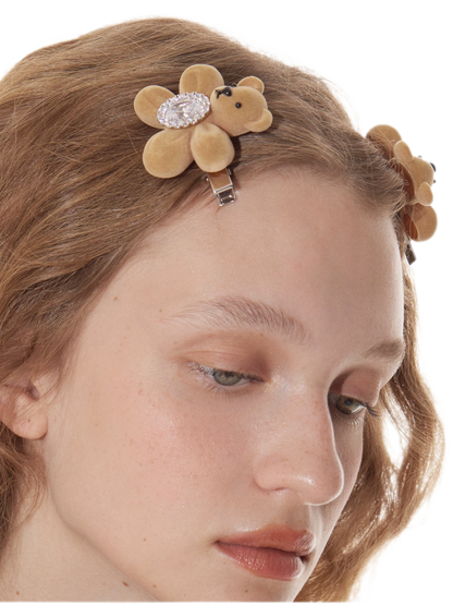Pinza para el cabello con oso flocado y piedras preciosas
