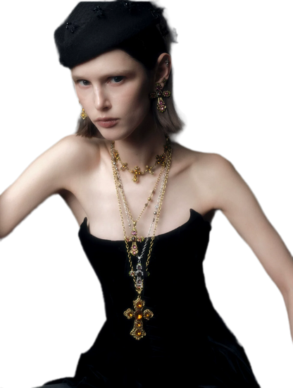 Collana con pendente a croce barocca vintage
