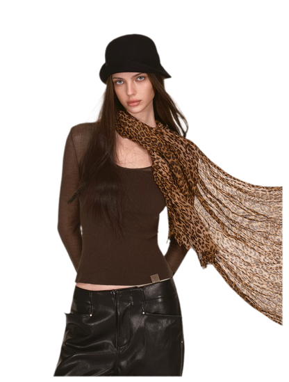 Top in maglia trasparente con scollo a V in Tencel