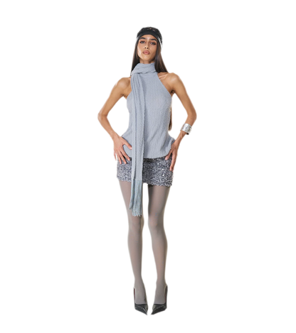 Robe pelucheuse à encolure dos nu et froncée