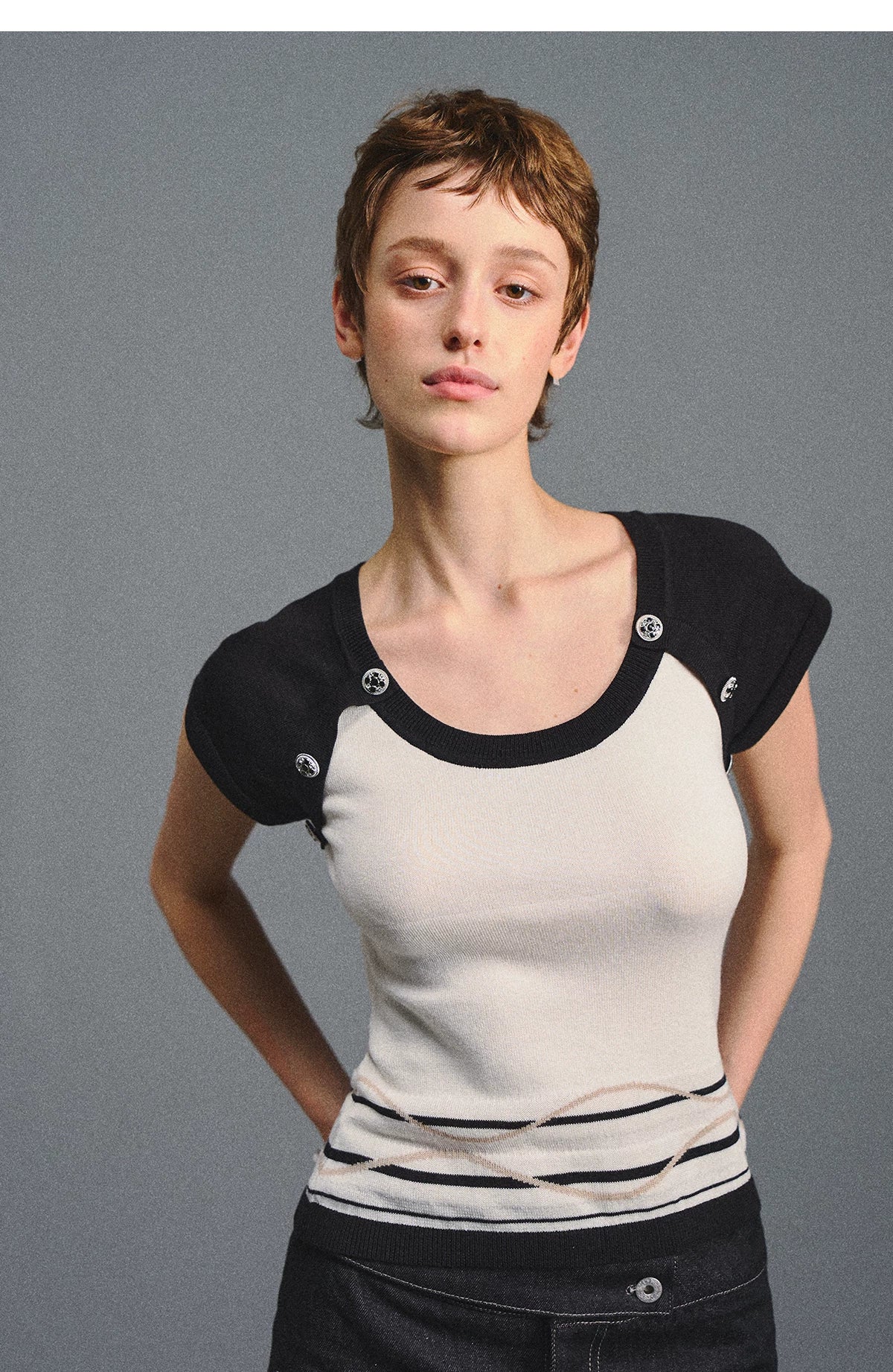 Color Block U-Neck Short Sleeve T-Shirt