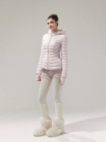 Gesteppte taillierte Daunenjacke mit Kapuze