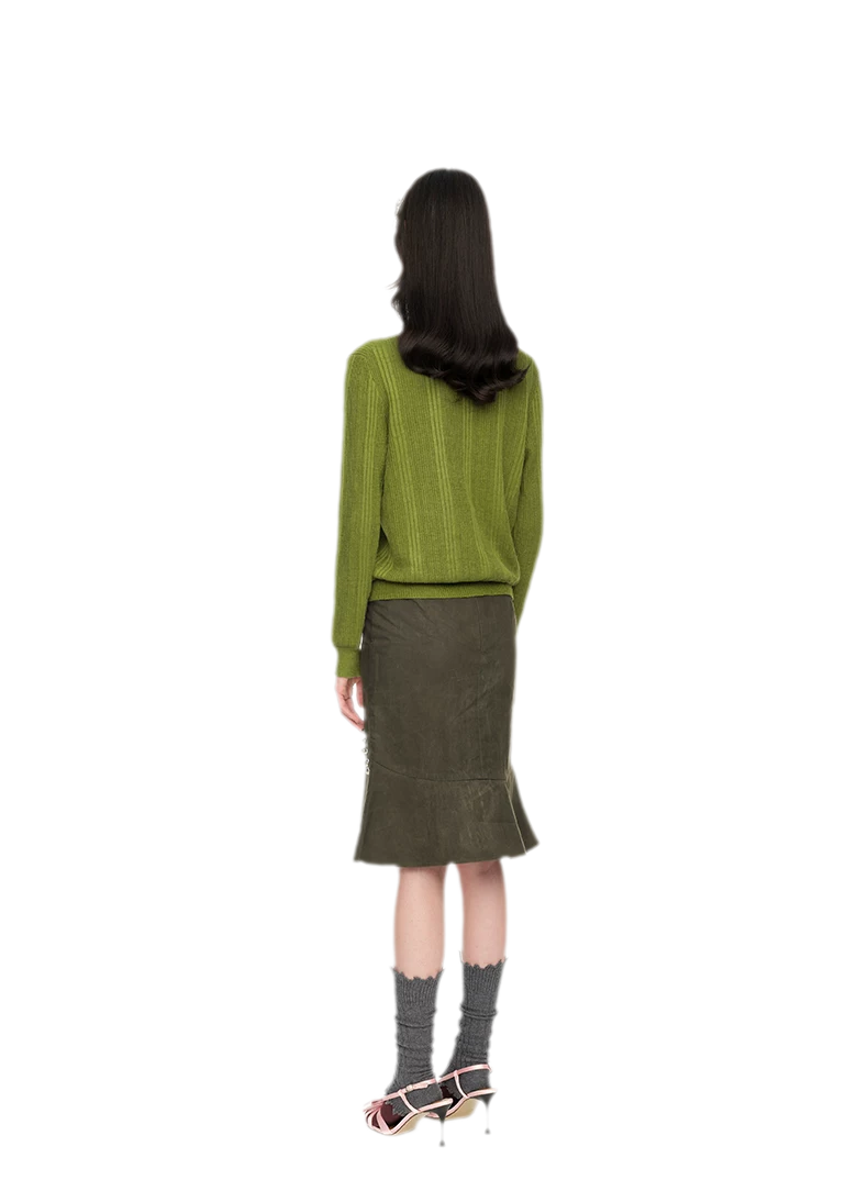 Summer Knit Pullover with Contrasting Collar