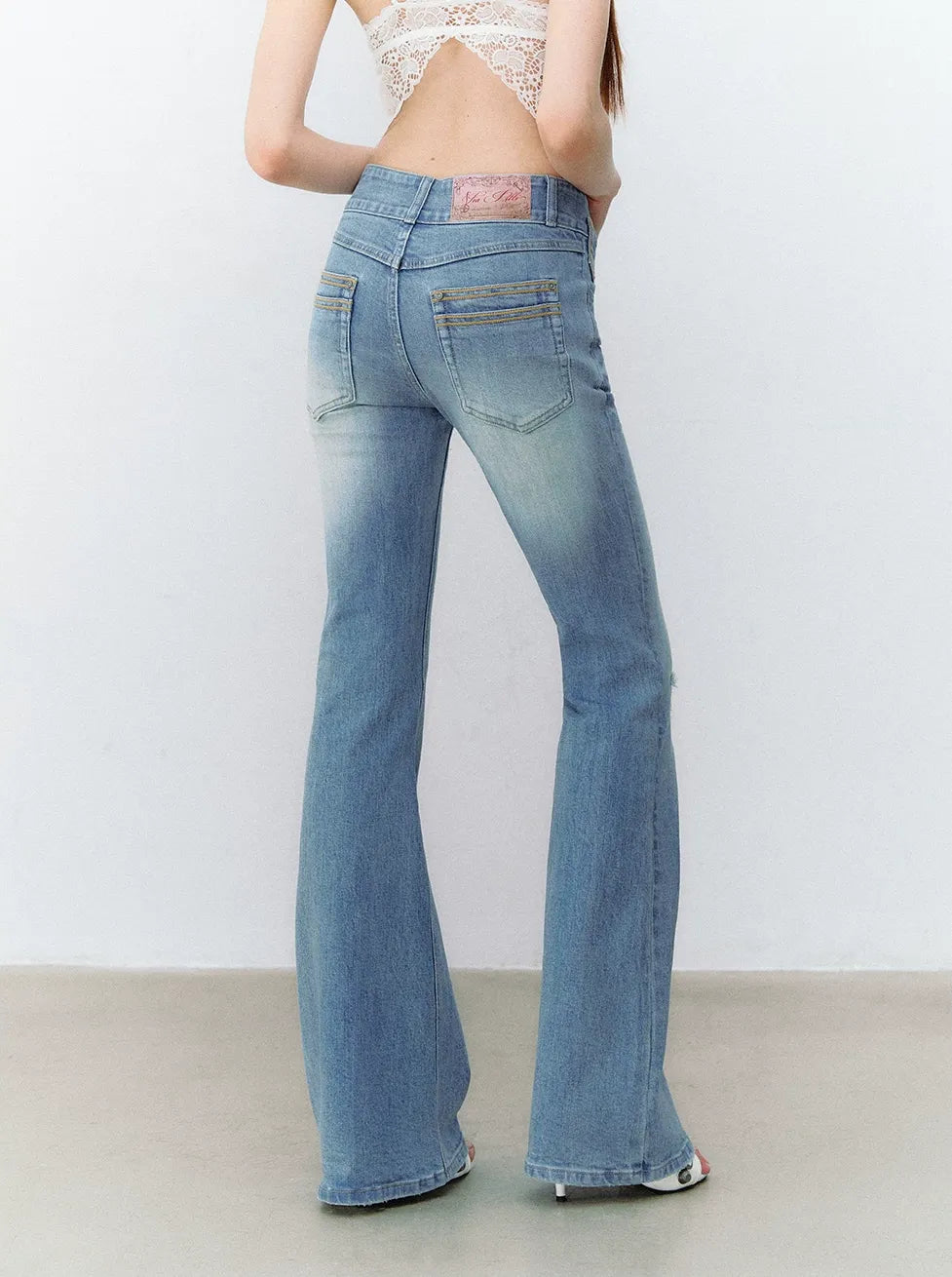 Model Vintage Washed Slim Flared Jeans