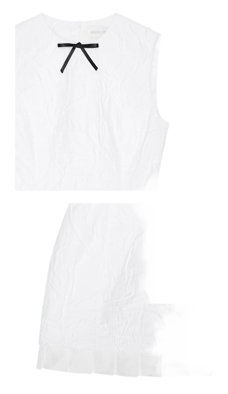 Elegant Sleeveless Fitted Dress
