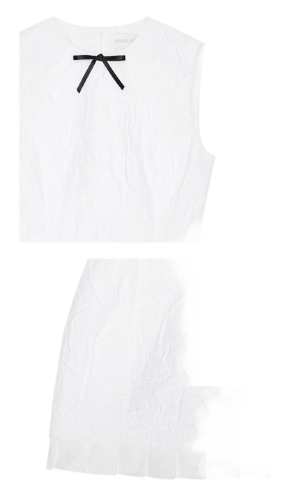 Elegant Sleeveless Fitted Dress