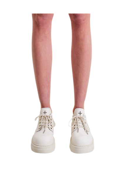 Statue Derby Shoes