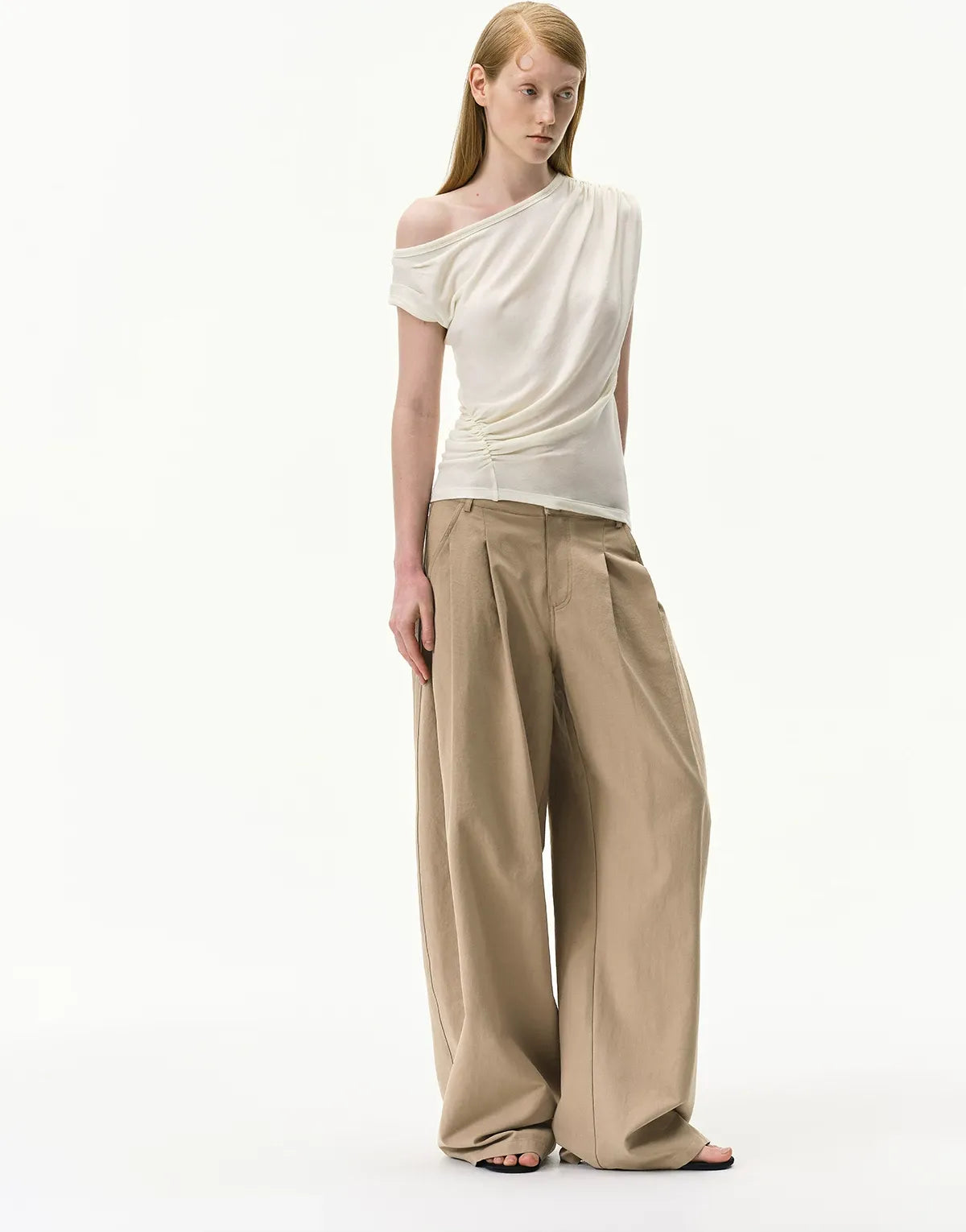 Curved Linen-Blend Pants