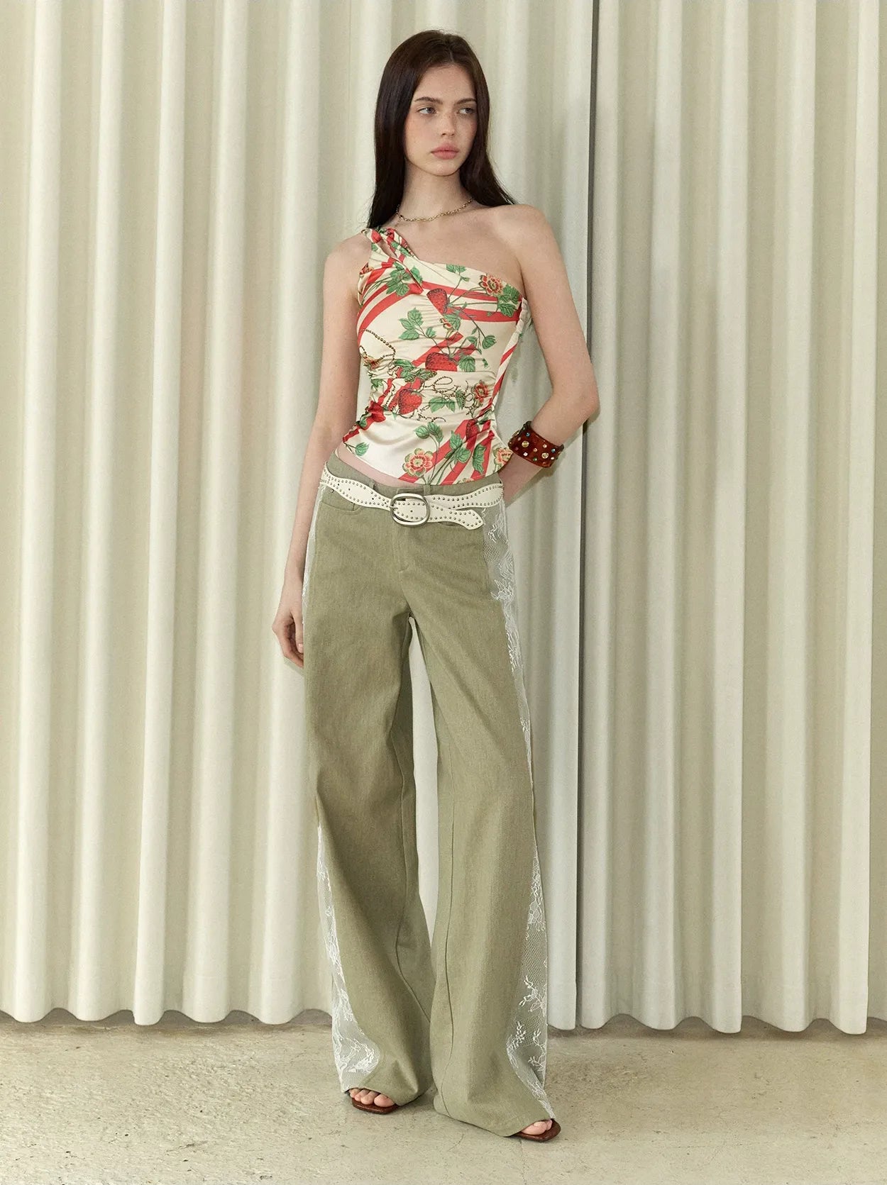 Retro Lace Spliced Loose Jeans