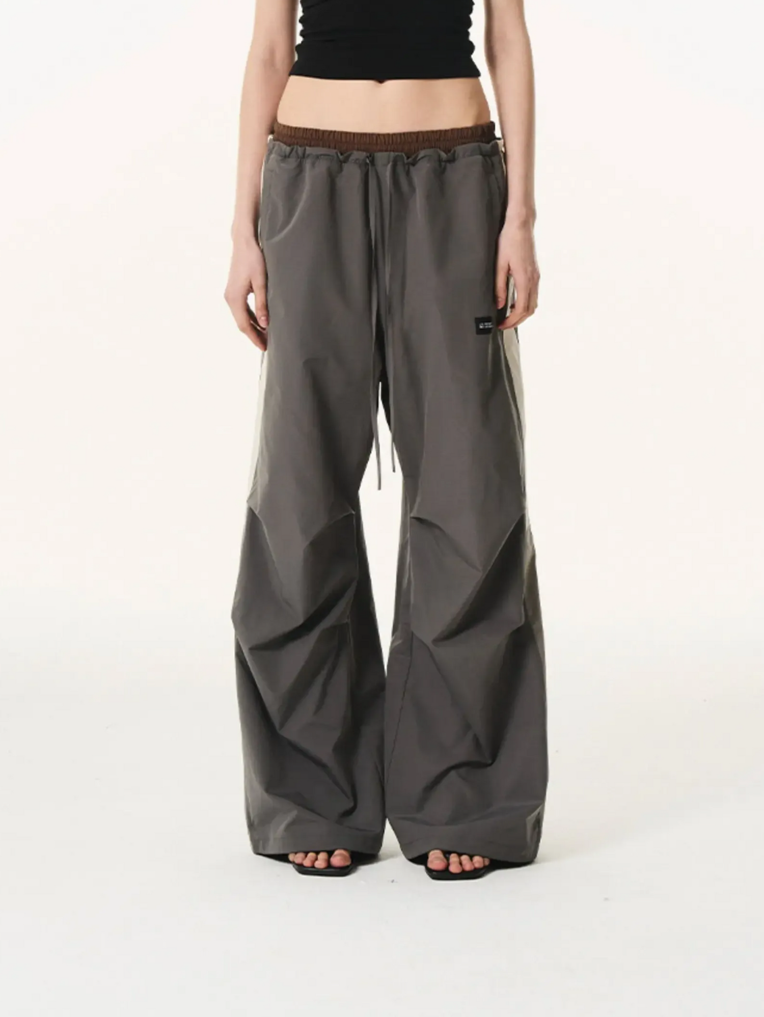 Pleated Contrast Wide-Leg Pants