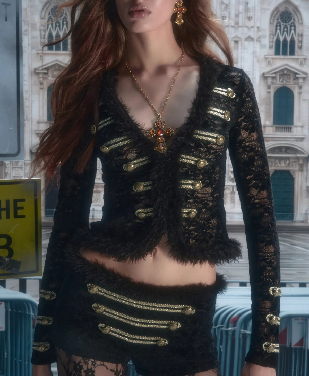 Set di cardigan e shorts con profili metallici