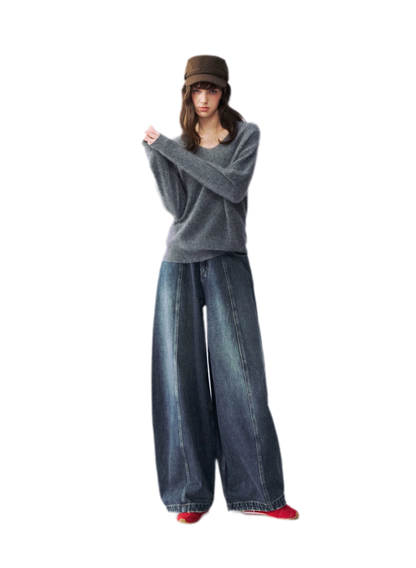 Flauschiger Mohairpullover mit V-Ausschnitt