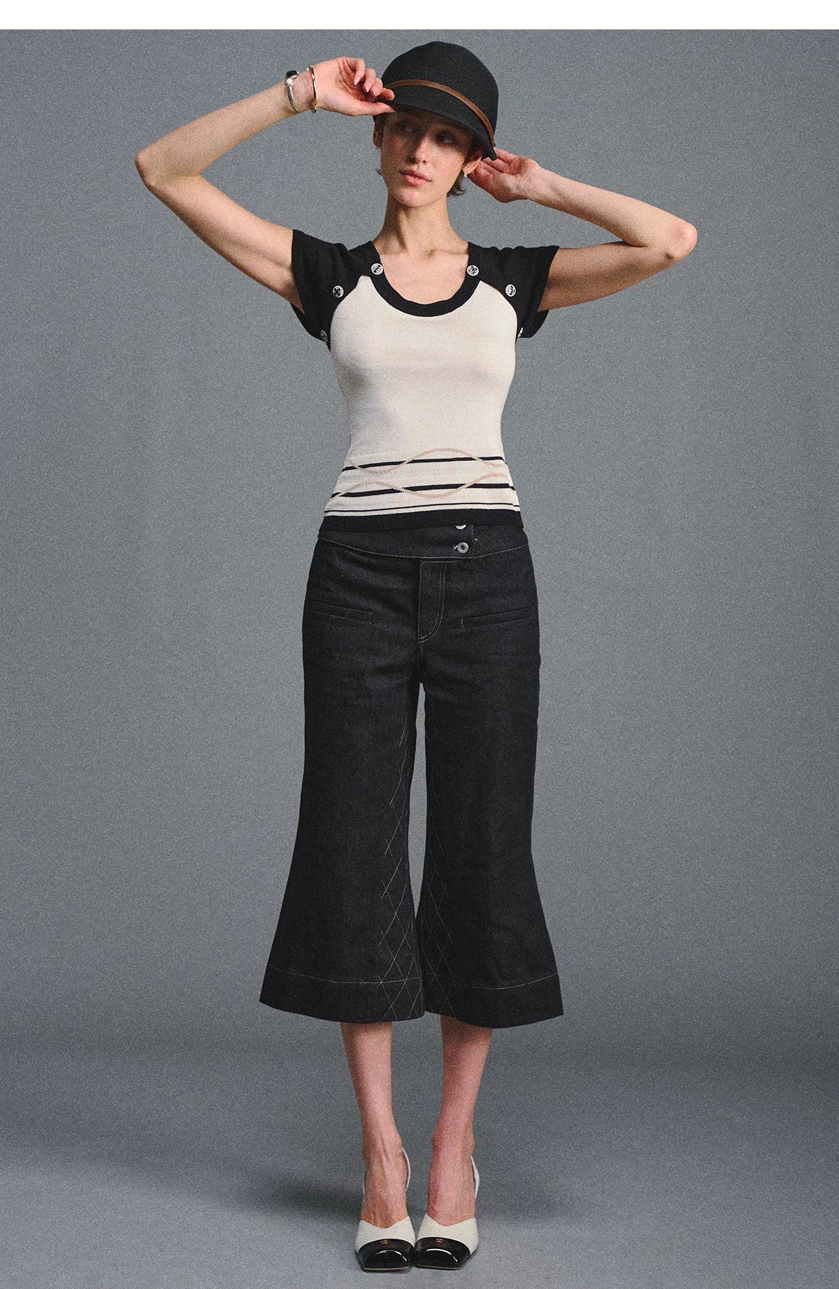 Retro Flare Cropped Jeans with Wide Waistband