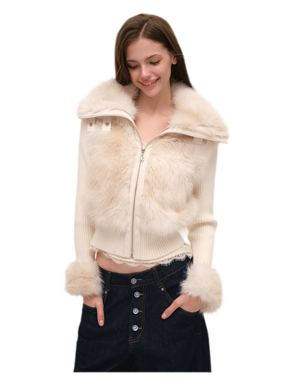 Taillierte Jacke mit Kunstpelz und Stehkragen