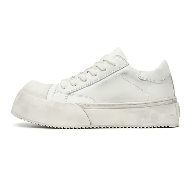Distressed Leather Low Sneakers