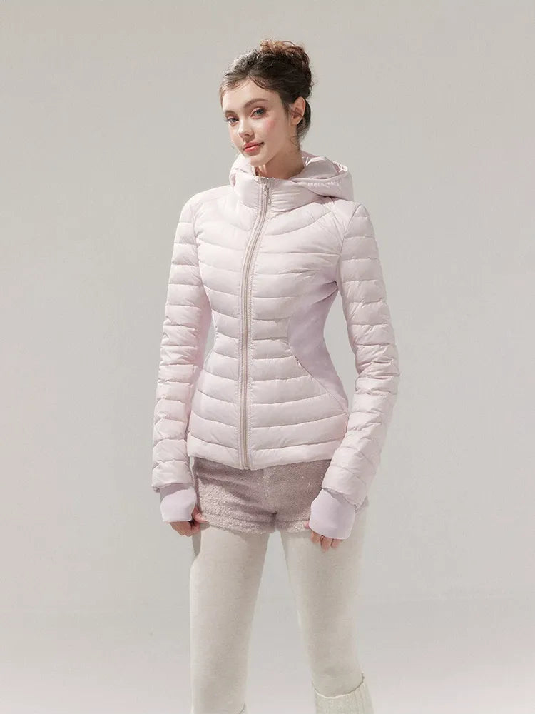 Gesteppte taillierte Daunenjacke mit Kapuze