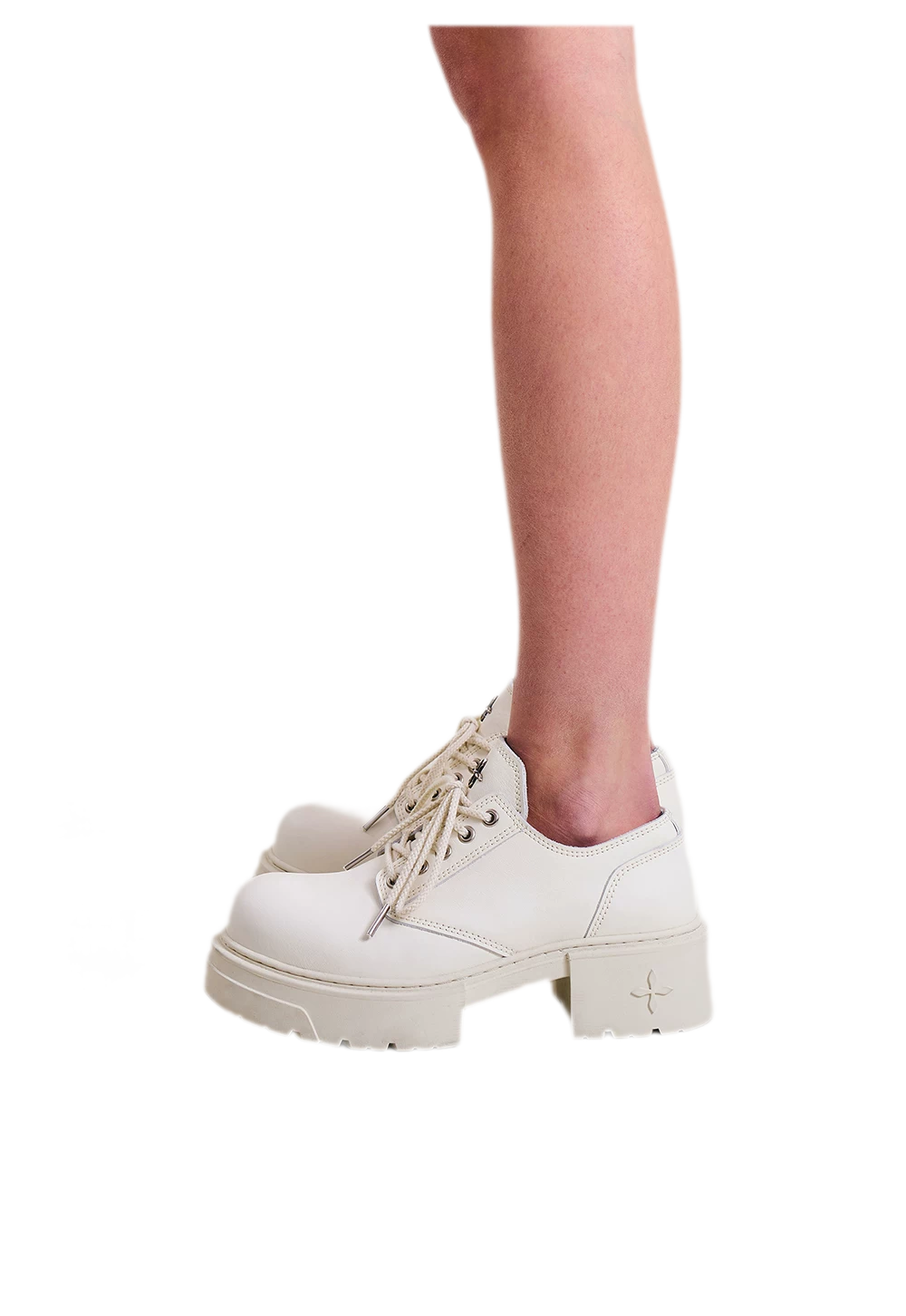 Statue Derby Shoes