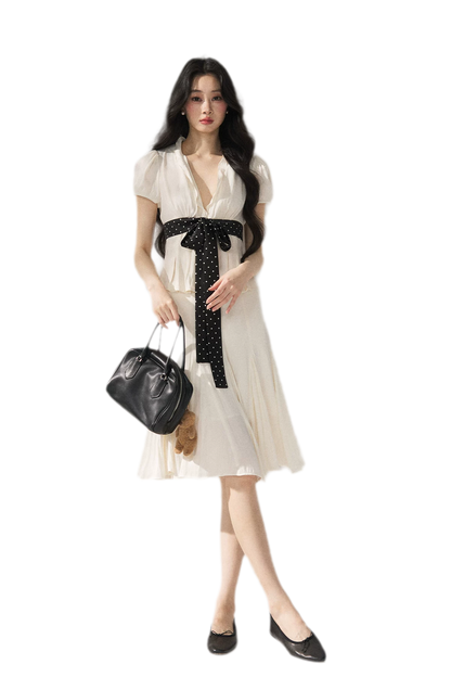 Tie Waist V Neck Tee
