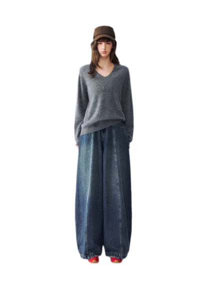 Flauschiger Mohairpullover mit V-Ausschnitt
