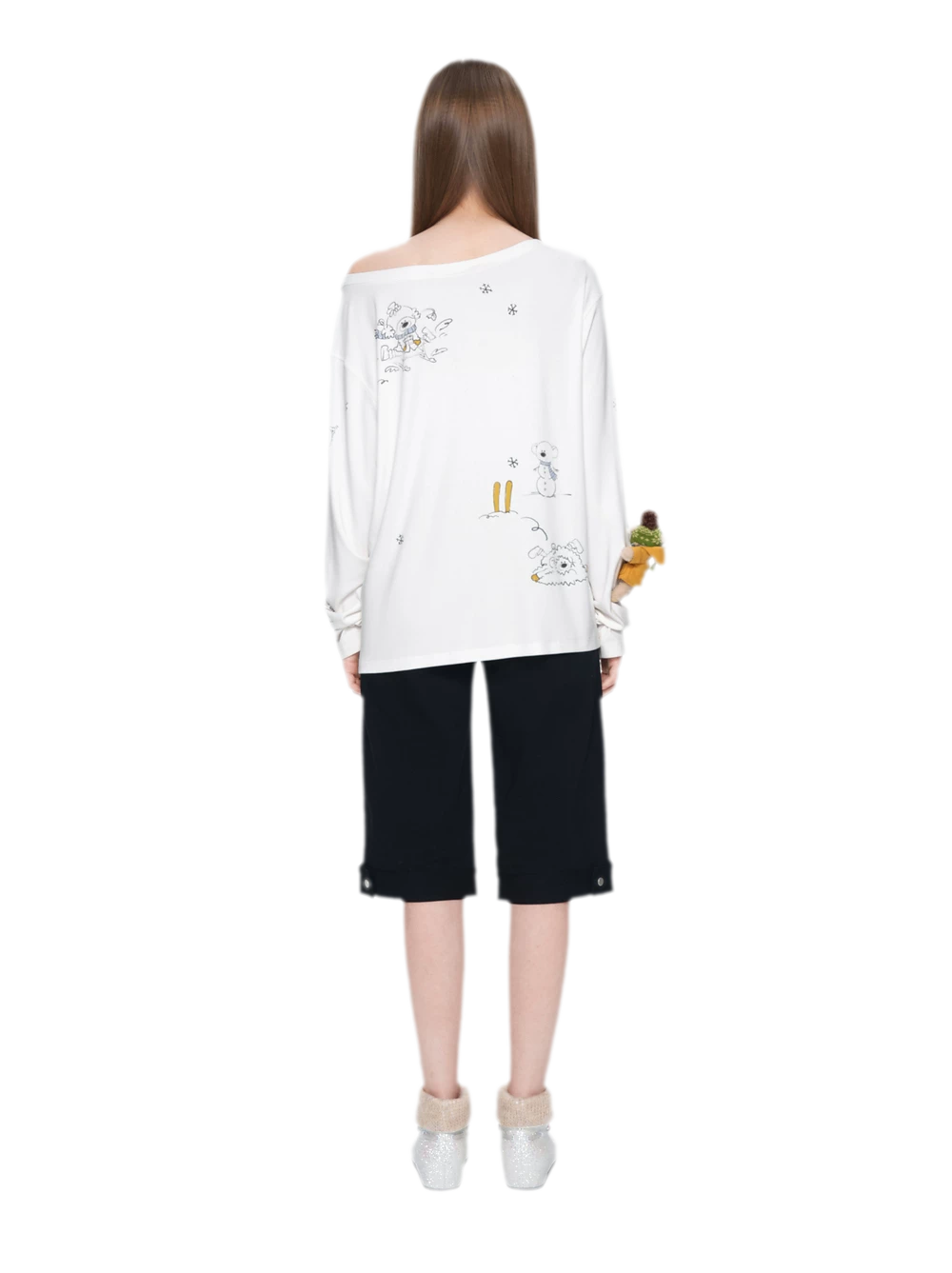 Graphic Off-Shoulder Long-Sleeve T-Shirt
