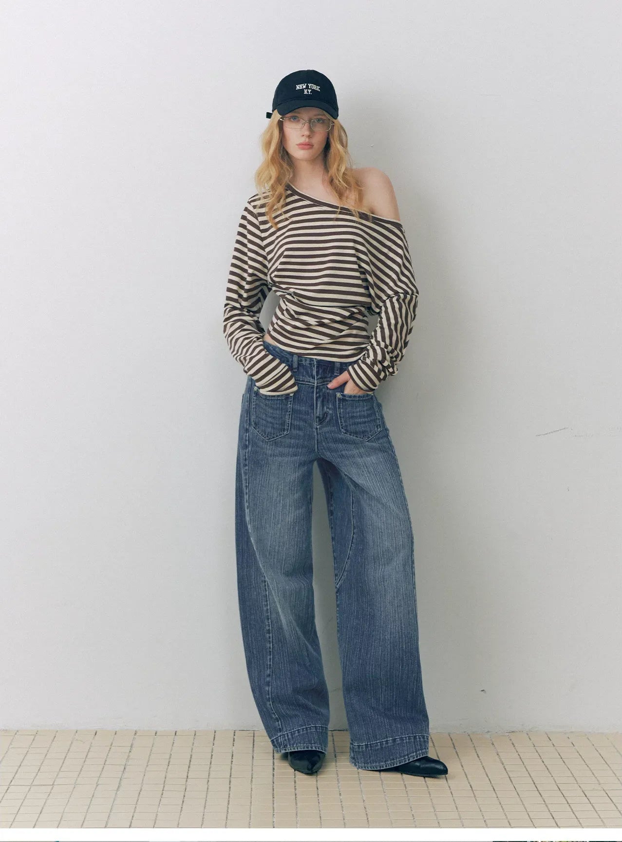 Deconstructive Wide-Leg Jeans