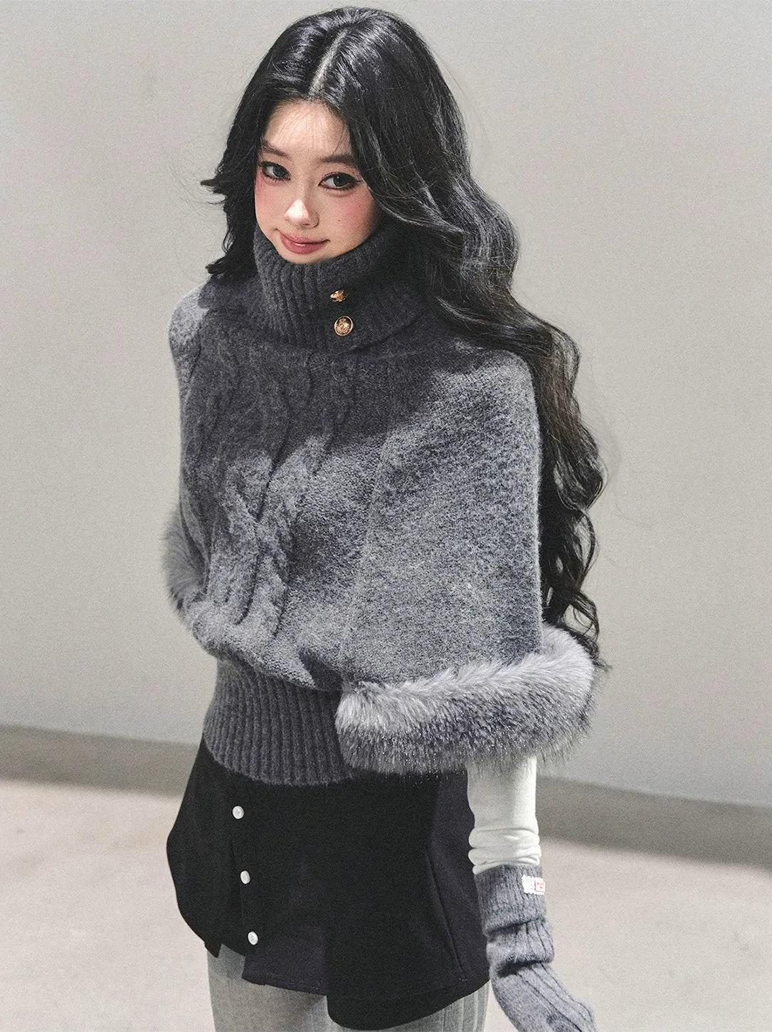 モヘアケーブル編みタートルネックセーター