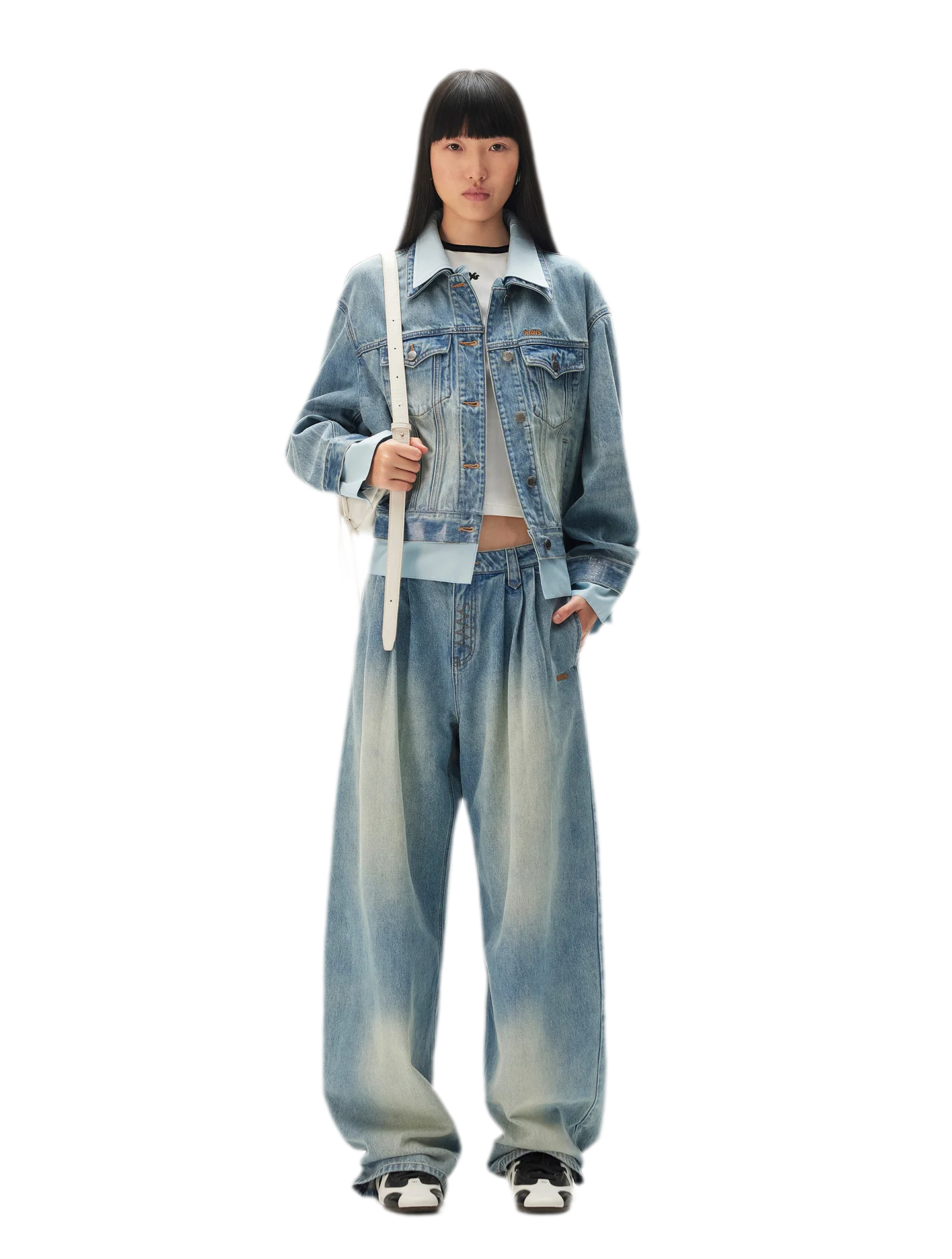 Washed Pleated Wide-Leg Jeans
