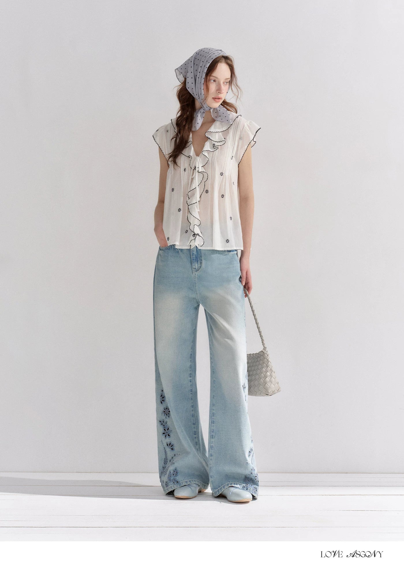 Embroidered Washed Wide-Leg Jeans