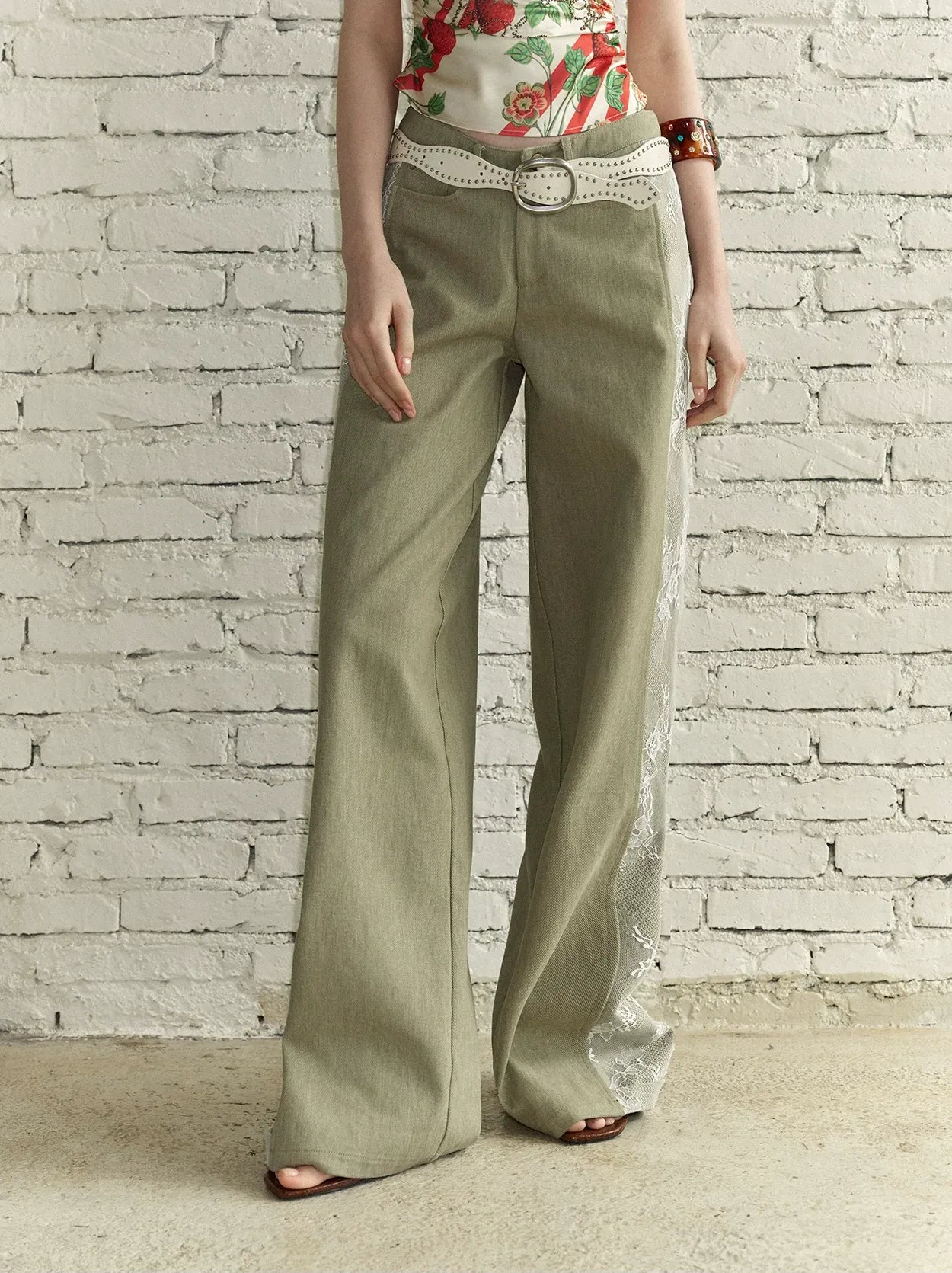 Retro Lace Spliced Loose Jeans