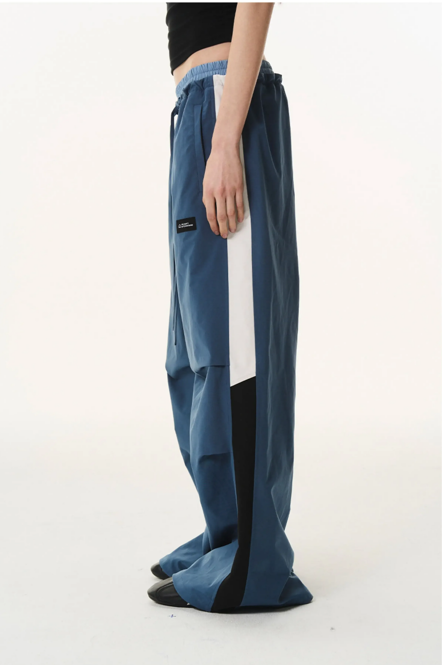 Pleated Contrast Wide-Leg Pants