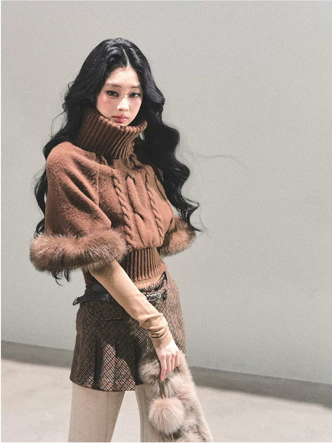 モヘアケーブル編みタートルネックセーター