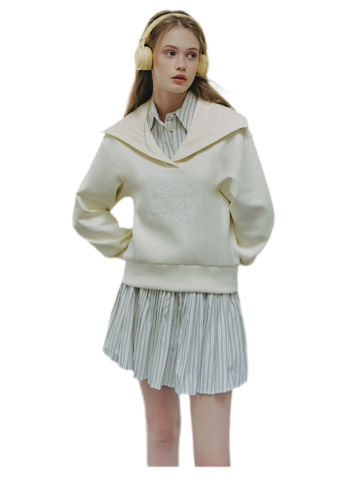 Lace Appliqué Cropped Sweatshirt