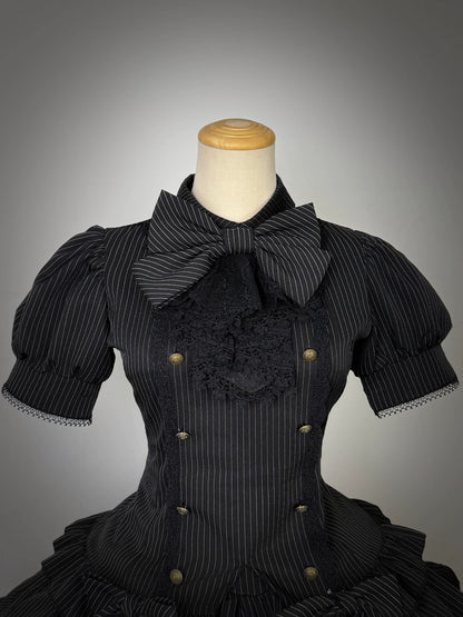 Bộ áo blouse và chân váy Lolita kẻ sọc