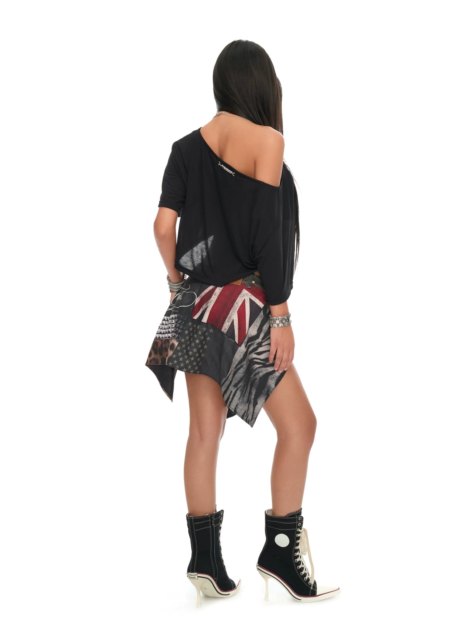 Black Loose Slant Shoulder Chain Crop Top