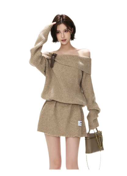 Aufgerautes geripptes One-Shoulder-Strickkleid