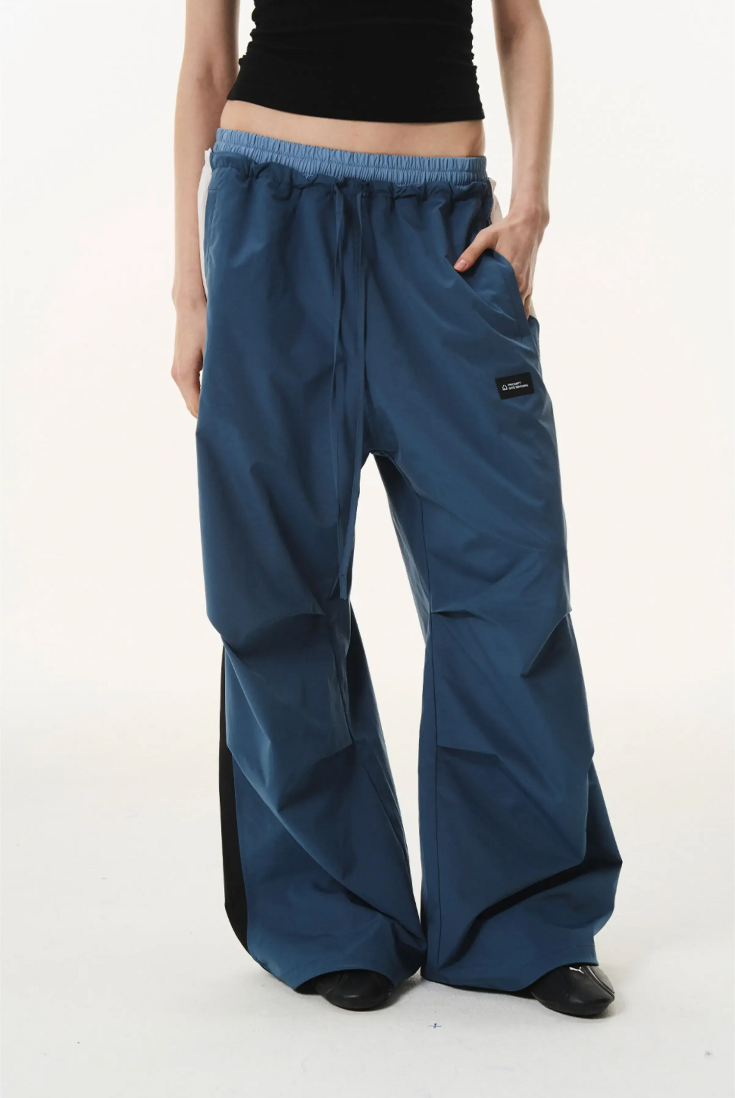 Pleated Contrast Wide-Leg Pants
